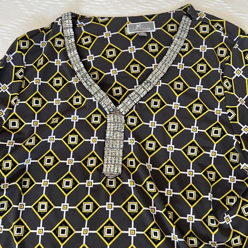 JM Collection Beaded Top - Picture 2 of 3